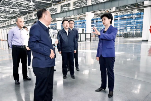 梁惠玲蒞臨九洲集團(tuán)，深入包聯(lián)企業(yè)調(diào)研